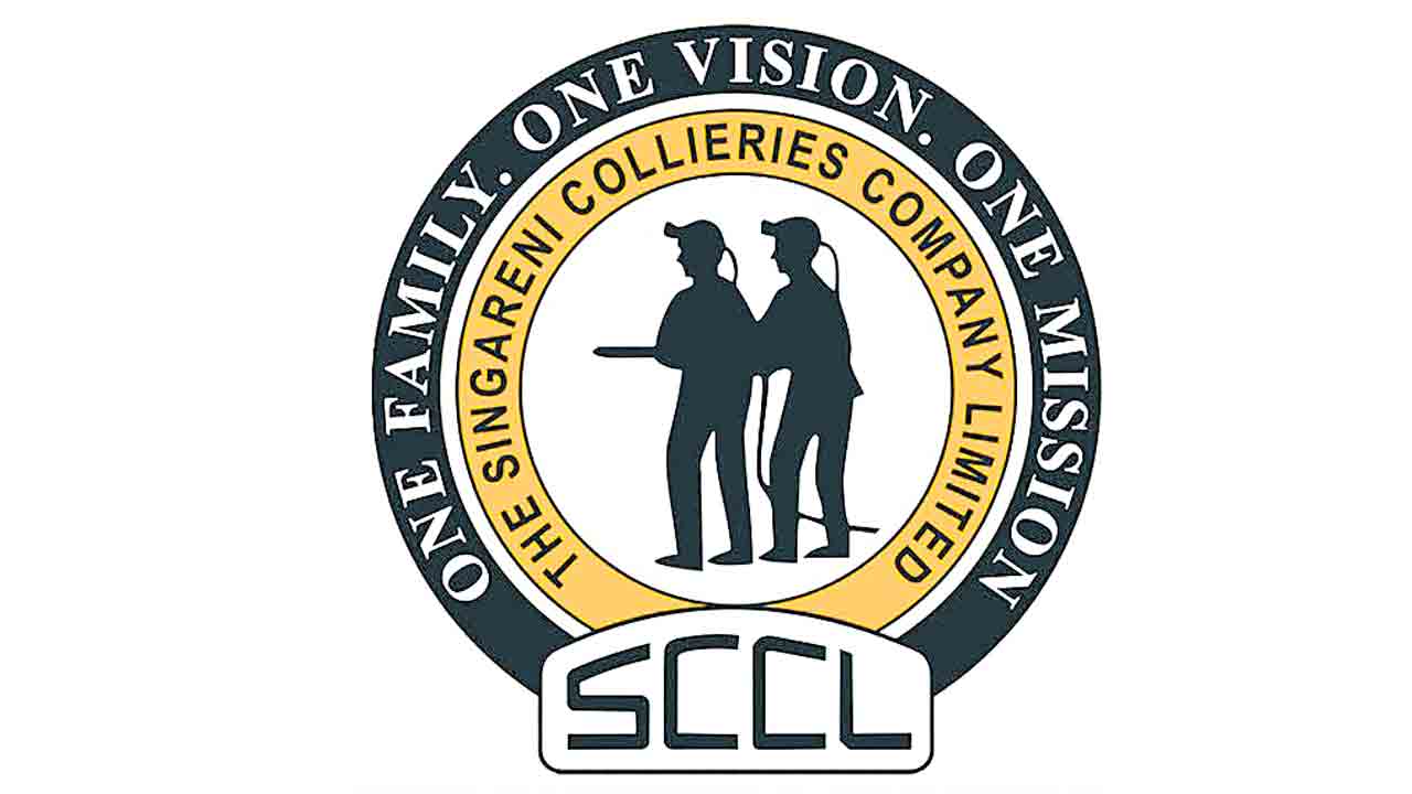 డిసెంబర్‌కల్లా నాలుగు కొత్త ప్రాజెక్టులు: సింగరేణి సీఎండీ ఎన్‌ శ్రీధర్‌