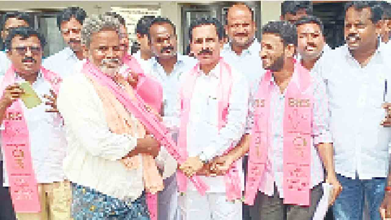 అభివృద్ధికి మద్దతుగా బీఆర్‌ఎస్‌లో చేరికలు