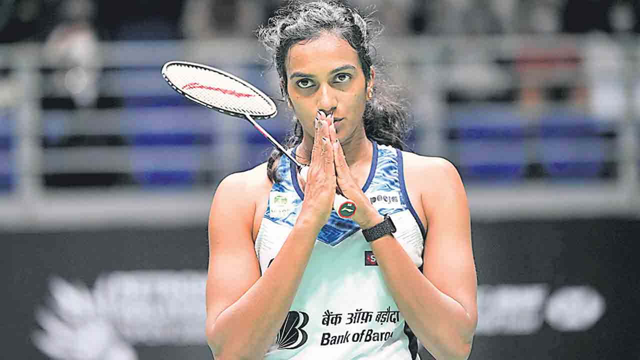 మరోసారి పీవీ సింధు నిరాశ.. క్వార్టర్స్‌లో ఓటమి