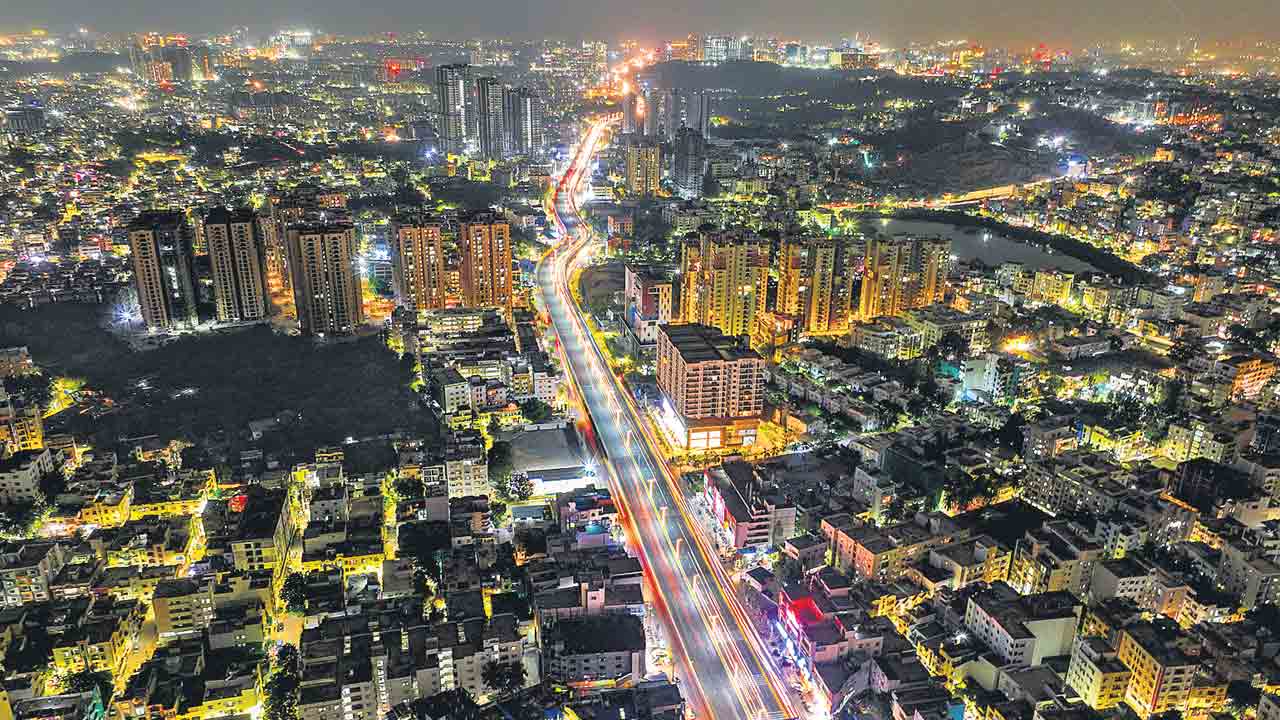 CM KCR | హైదరాబాద్‌ అభివృద్ధి కోసం.. వందేండ్ల ముందుచూపుతో కేసీఆర్‌ విప్లవాత్మక నిర్ణయాలు