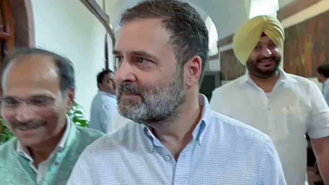 ‘రాహుల్‌కు అమ్మాయిలు కొదువా..!’