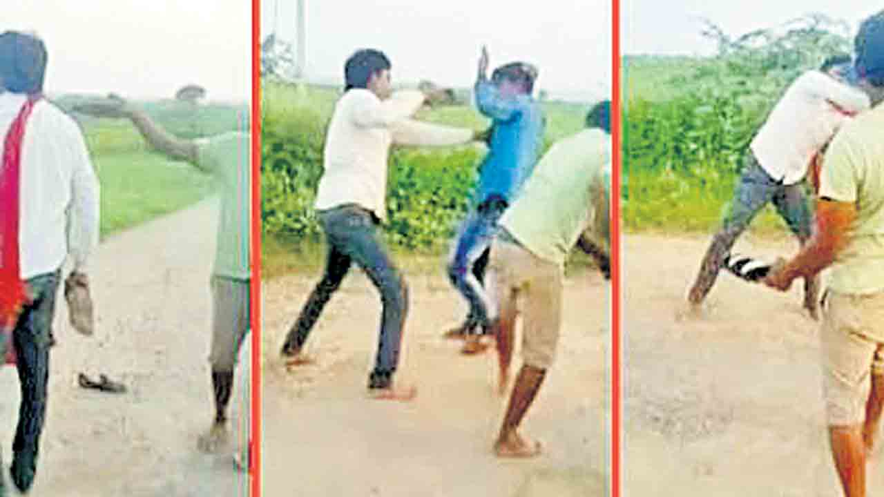 యూపీలో దళితుడిపై చెప్పులతో దాడి