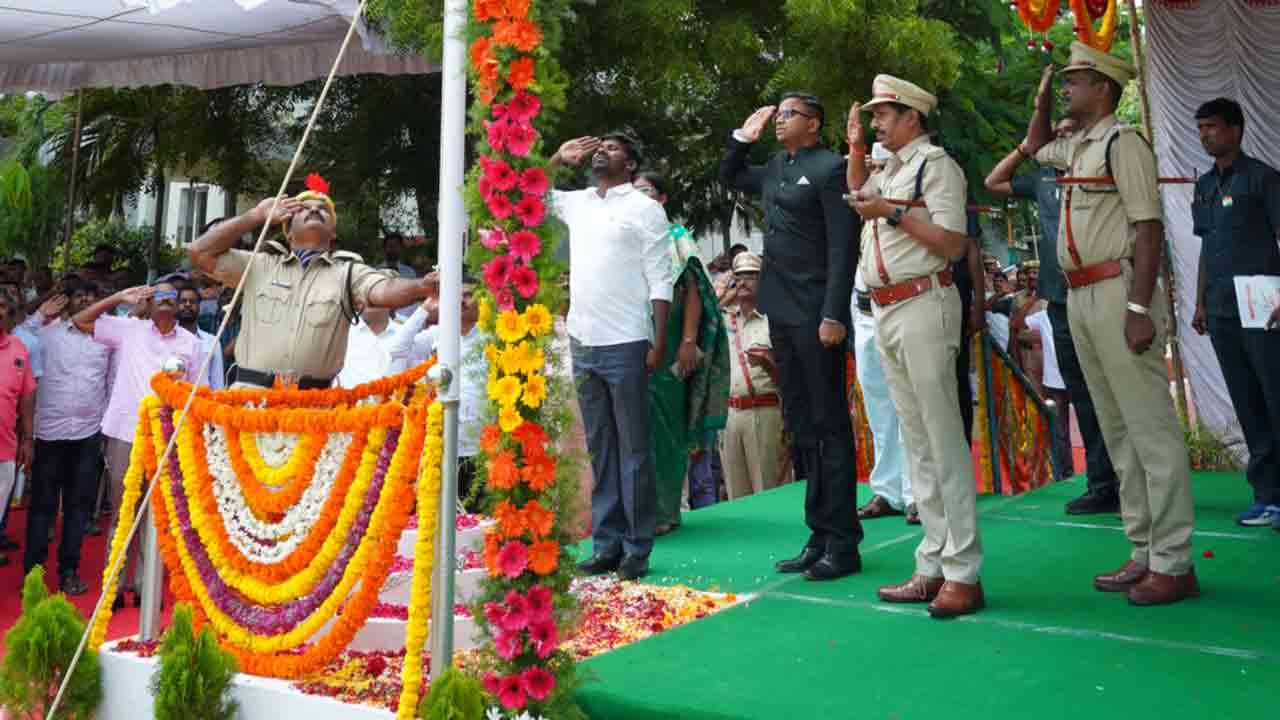 ప్రజా సంక్షేమమే పరమావదిగా..