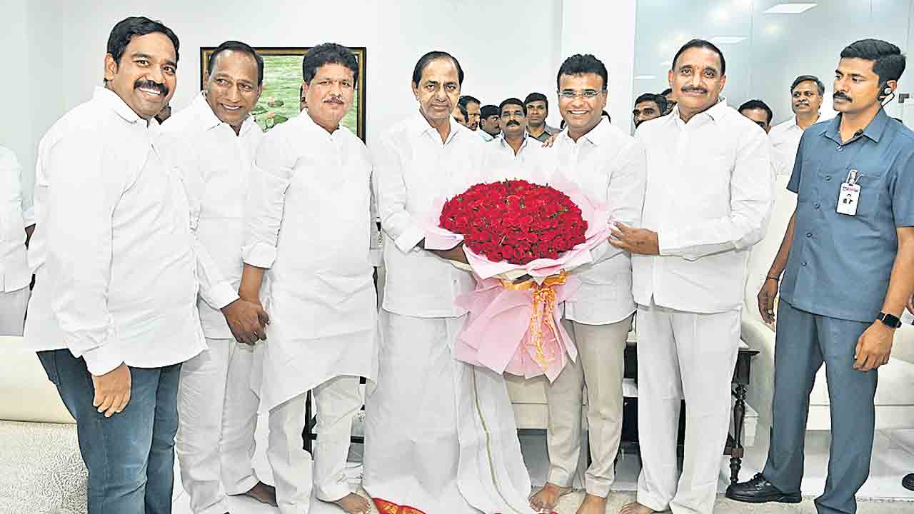 ముఖ్యమంత్రిని కలిసి.. కృతజ్ఞతలు తెలిపి..