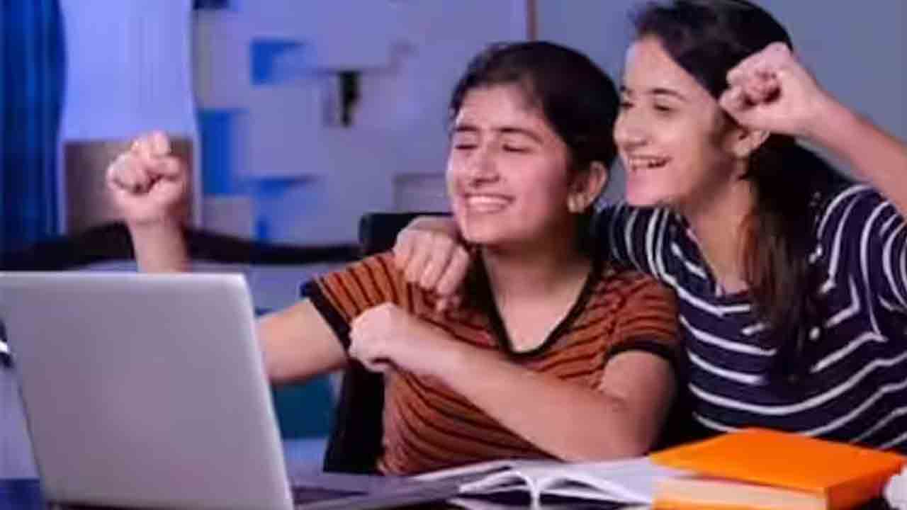 సీపీగెట్‌ ఫలితాల్లో అమ్మాయిల హవా