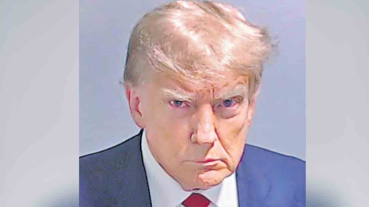 ట్రంప్‌ అరెస్ట్‌.. విడుదల