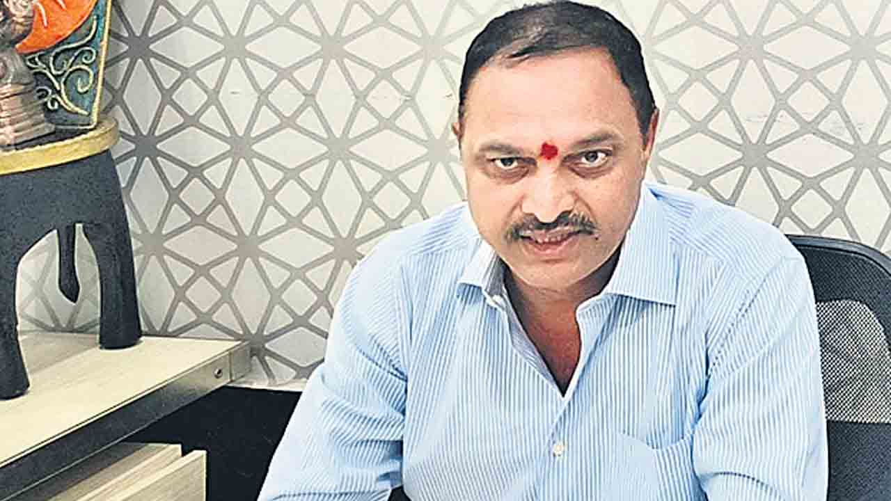 ప్రజా సేవకుడిగా అండగా ఉంటా..