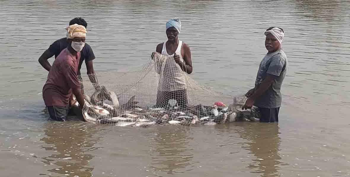మత్స్య కారులు ఖుషి ఖుషి