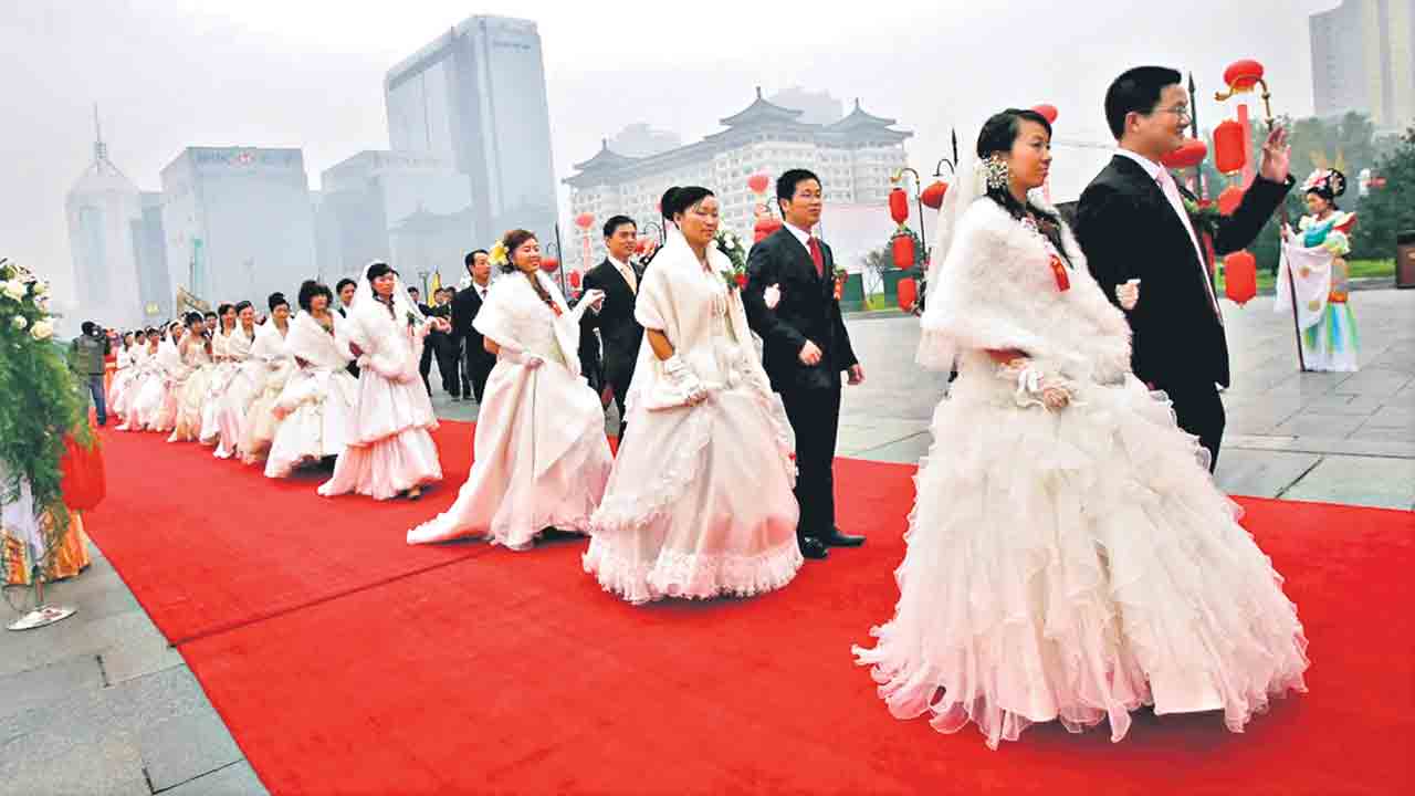 China | 25 ఏండ్ల లోపు పెండ్లి చేసుకుంటే రివార్డు ఇస్తాం.. అమ్మాయిలకు చైనా ఓపెన్‌ ఆఫర్‌