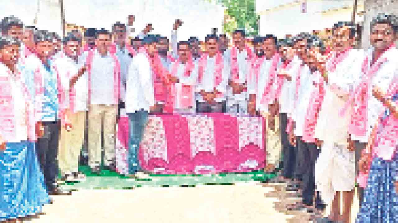 బీఆర్‌ఎస్‌లో చేరికలు