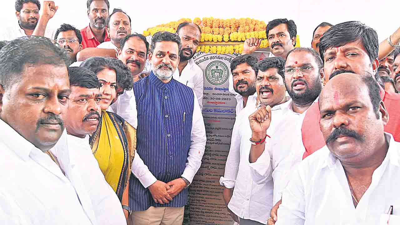 బీసీల్లో ఆత్మగౌరవాన్ని నింపింది కేసీఆరే