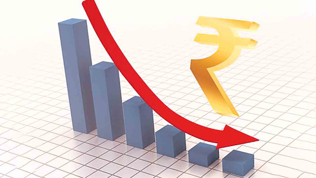 8 నెలల కనిష్ఠానికి రూపాయి