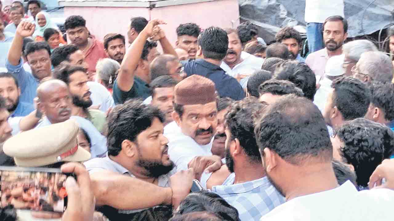 జూబ్లీహిల్స్‌ కాంగ్రెస్‌లో వర్గపోరు