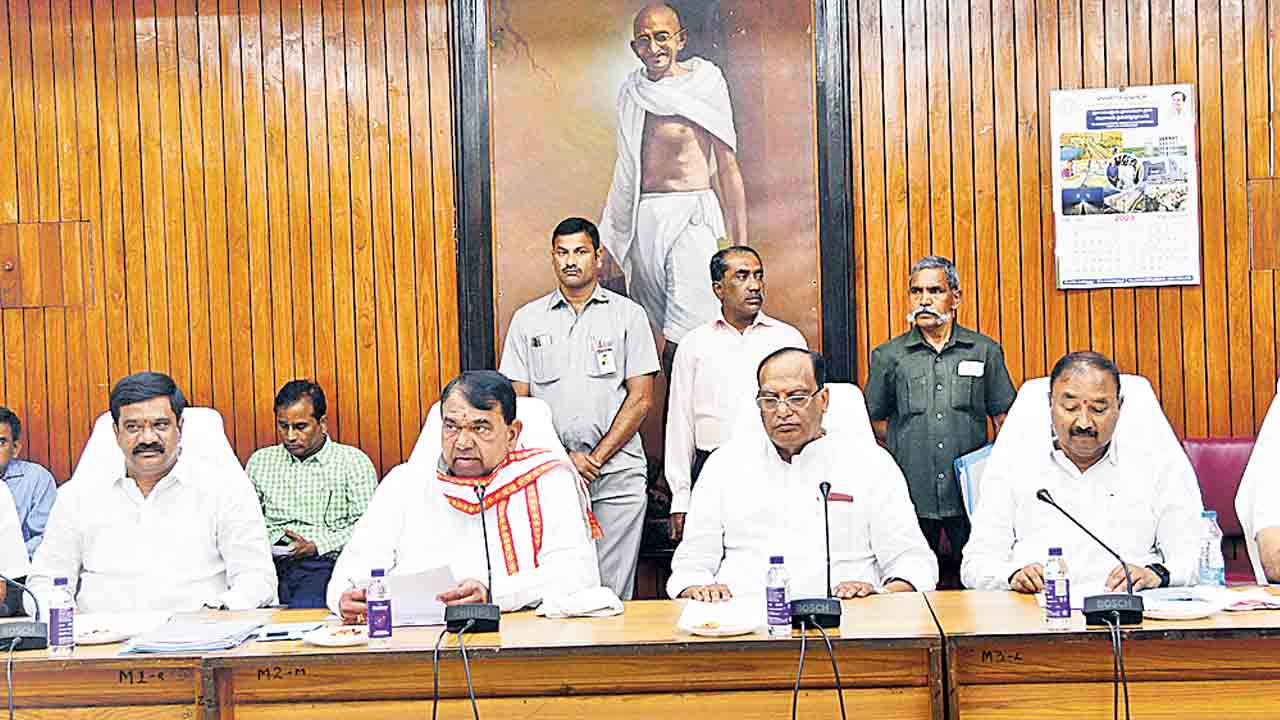 అసెంబ్లీ సమావేశాలు దేశానికే ఆదర్శం