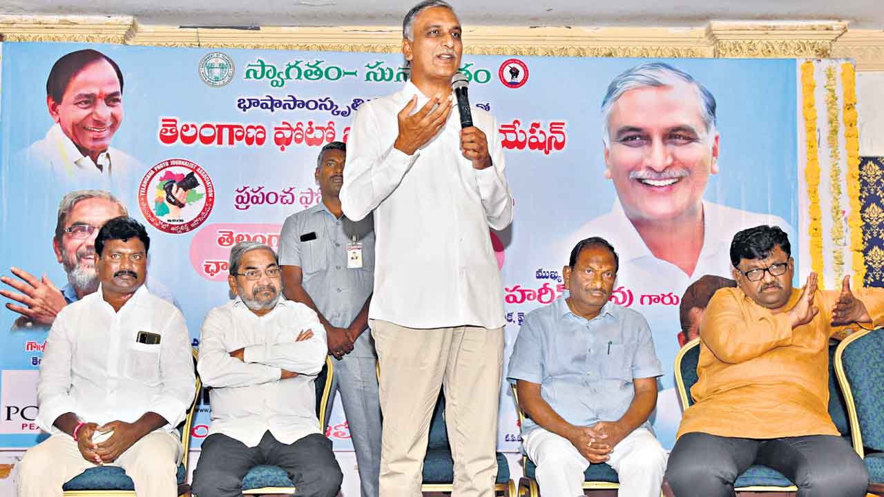 ‘నమస్తే’ ఫొటోగ్రాఫర్లకు 18 అవార్డులు