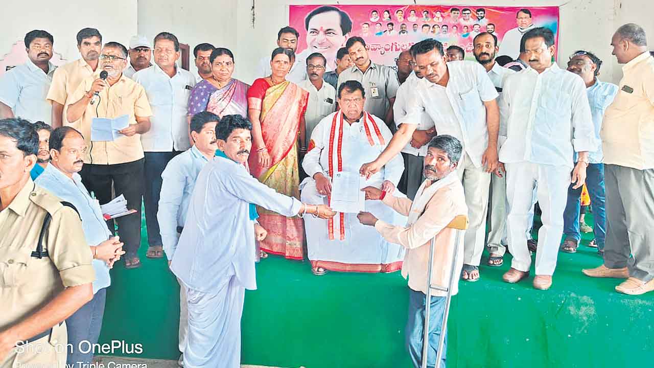 అత్యధిక పింఛన్లు మన రాష్ట్రంలోనే..