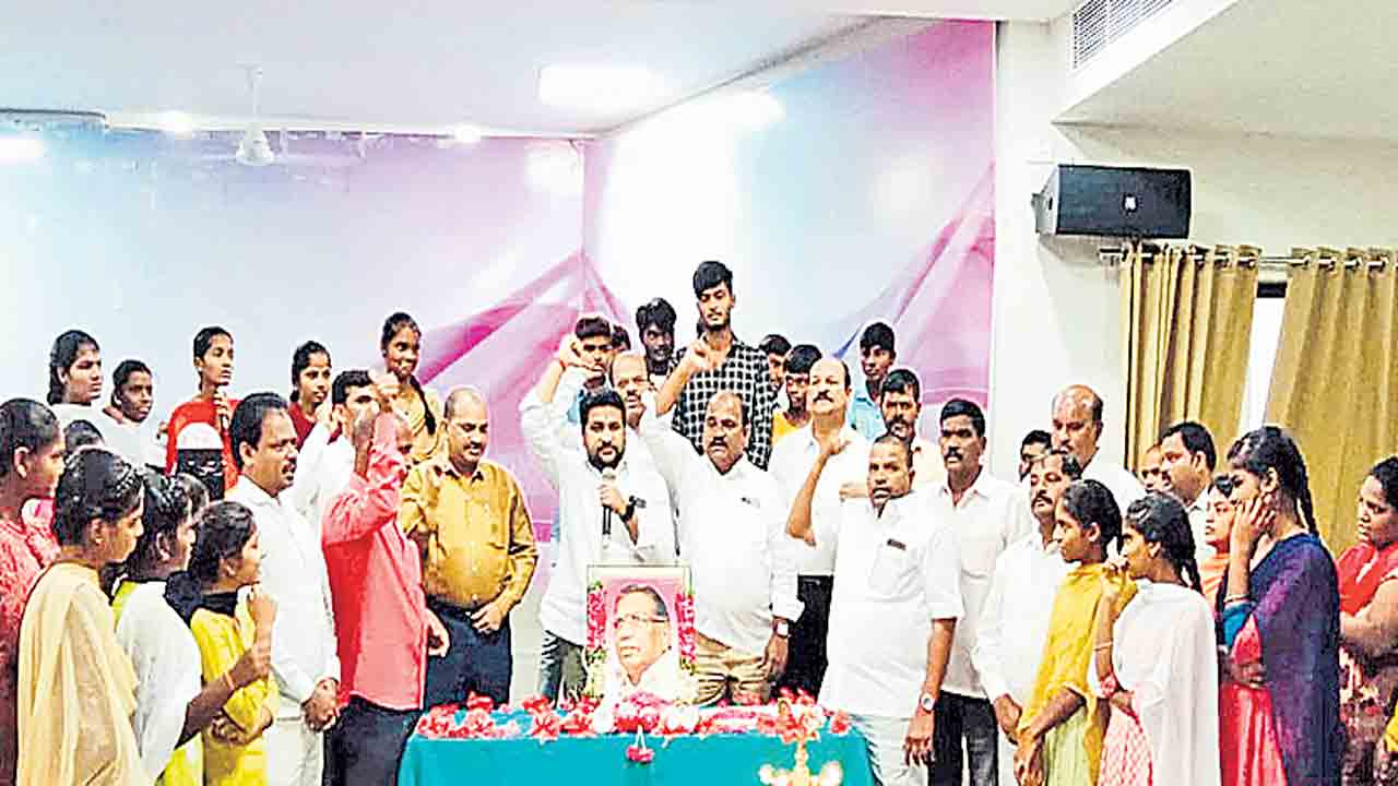 ప్రొఫెసర్‌ జయశంకర్‌ సార్‌కు ఘన నివాళి