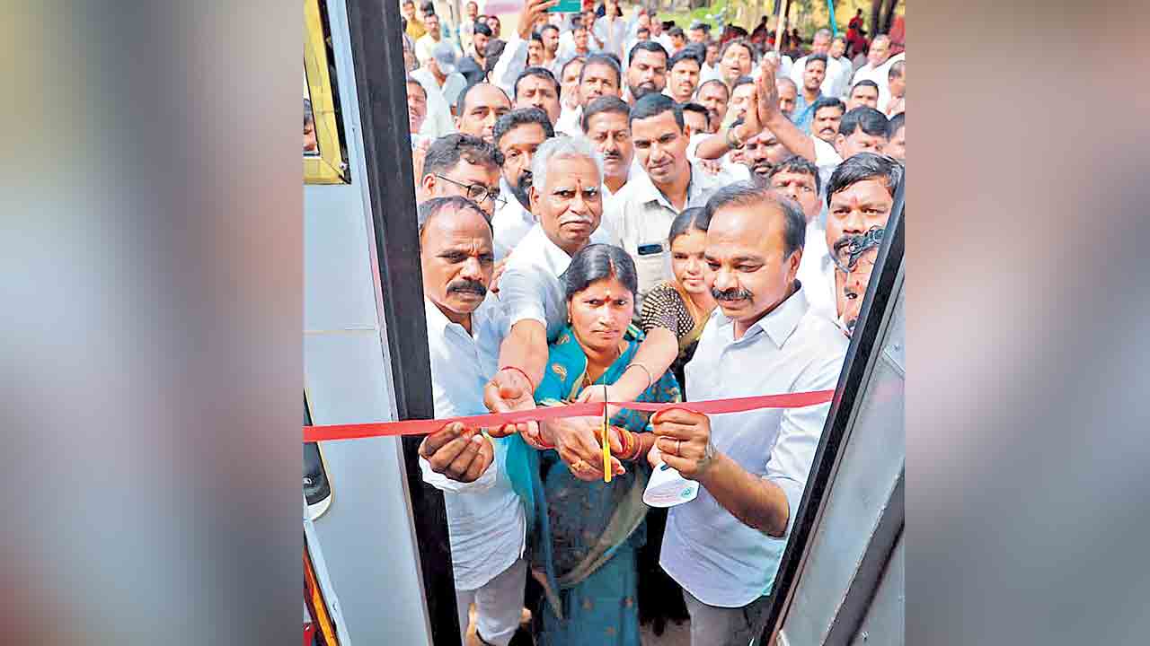 ఆరోగ్య రథాన్ని సద్వినియోగం చేసుకోవాలి