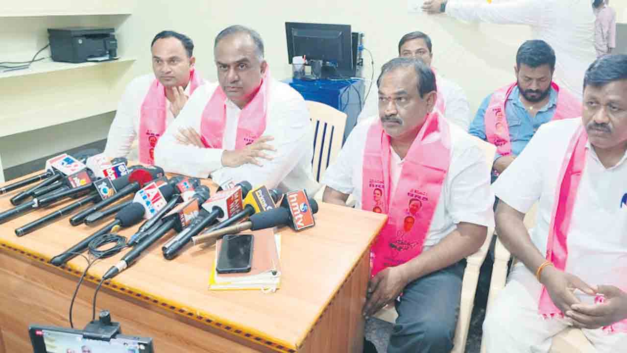 అందరితో కలిసి ముందుకెళ్తా