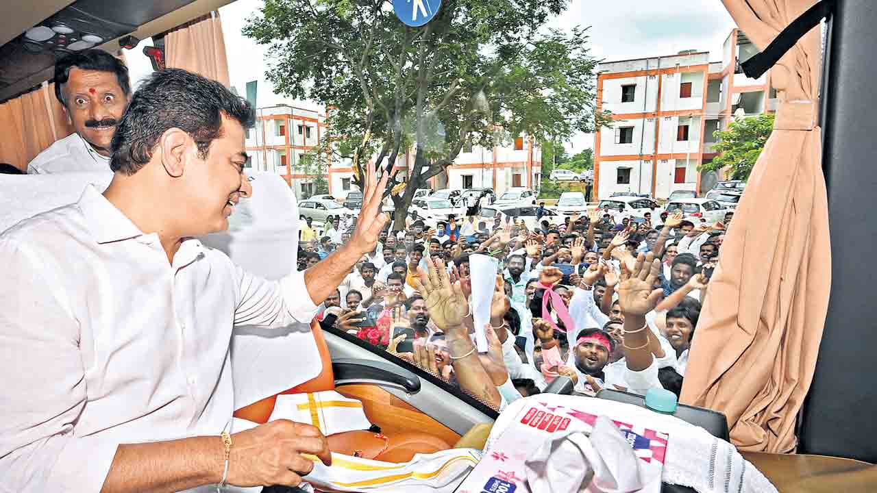 Minister KTR |  రైతుబంధు ఇవ్వాలనే ఆలోచన కాంగ్రెస్‌ రాబందులకు ఏనాడైనా వచ్చిందా?: మంత్రి కేటీఆర్‌