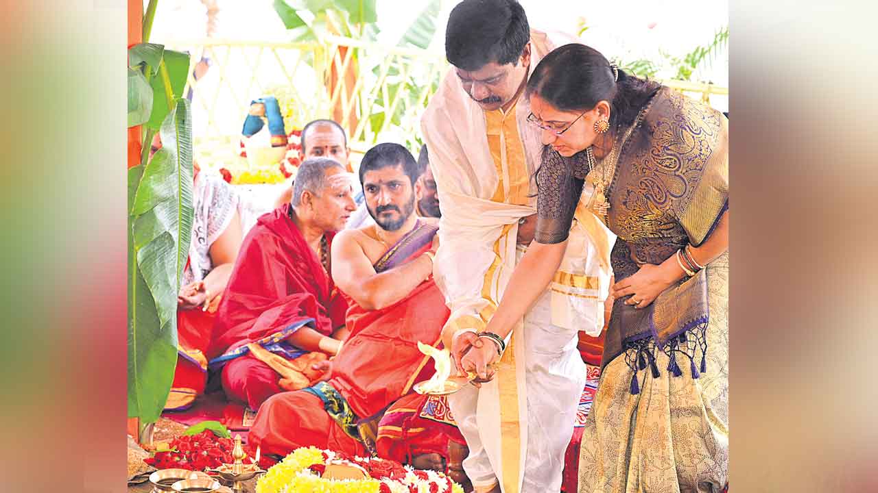 సచివాలయంలో ప్రతిష్ఠోత్సవాలు షురూ