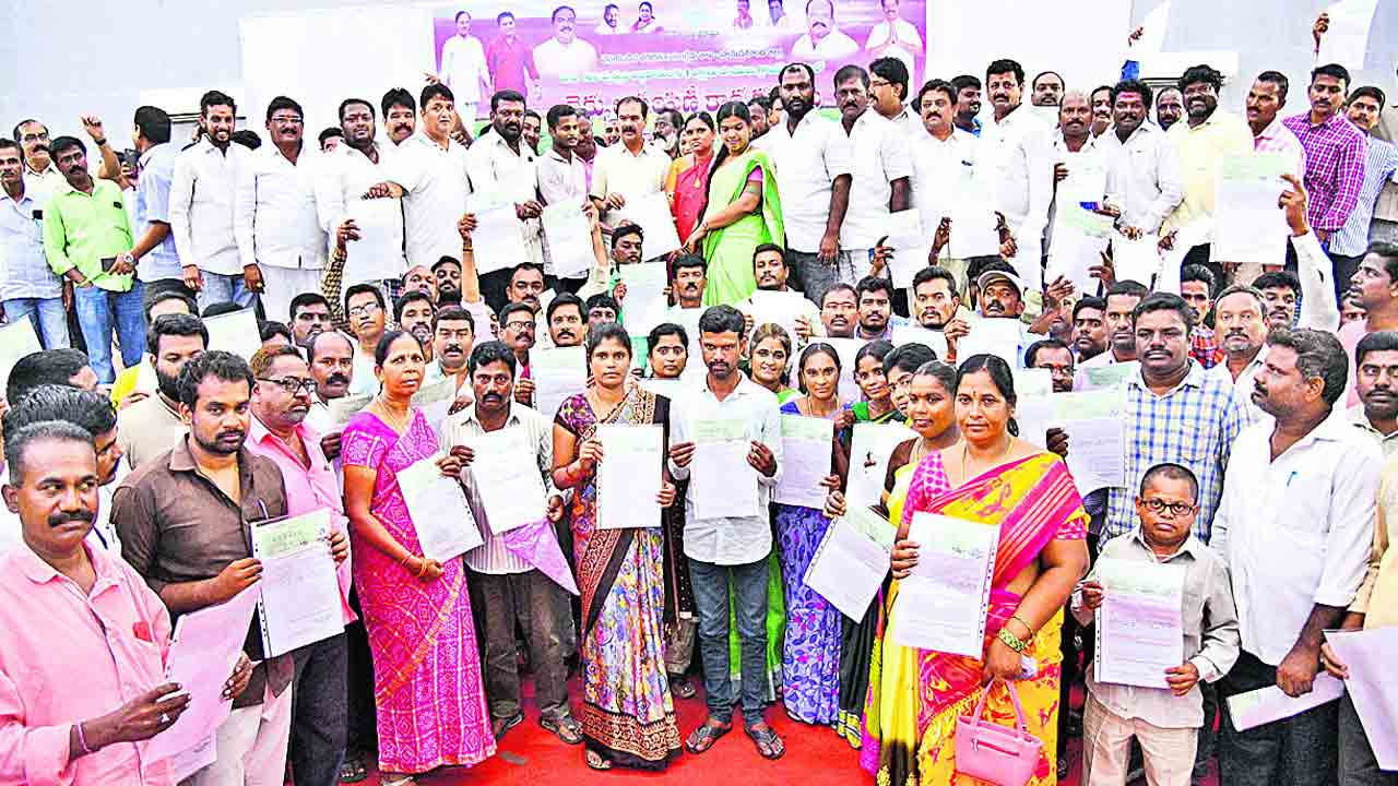 అందరి సంక్షేమం ప్రభుత్వ లక్ష్యం