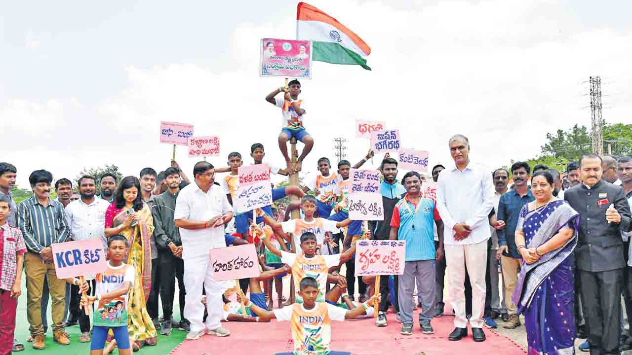 పదేండ్లలో వందేండ్ల అభివృద్ధి