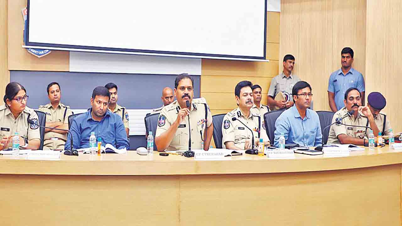 శాంతియుత వాతావరణంలో ..ఎన్నికలను నిర్వహించాలి