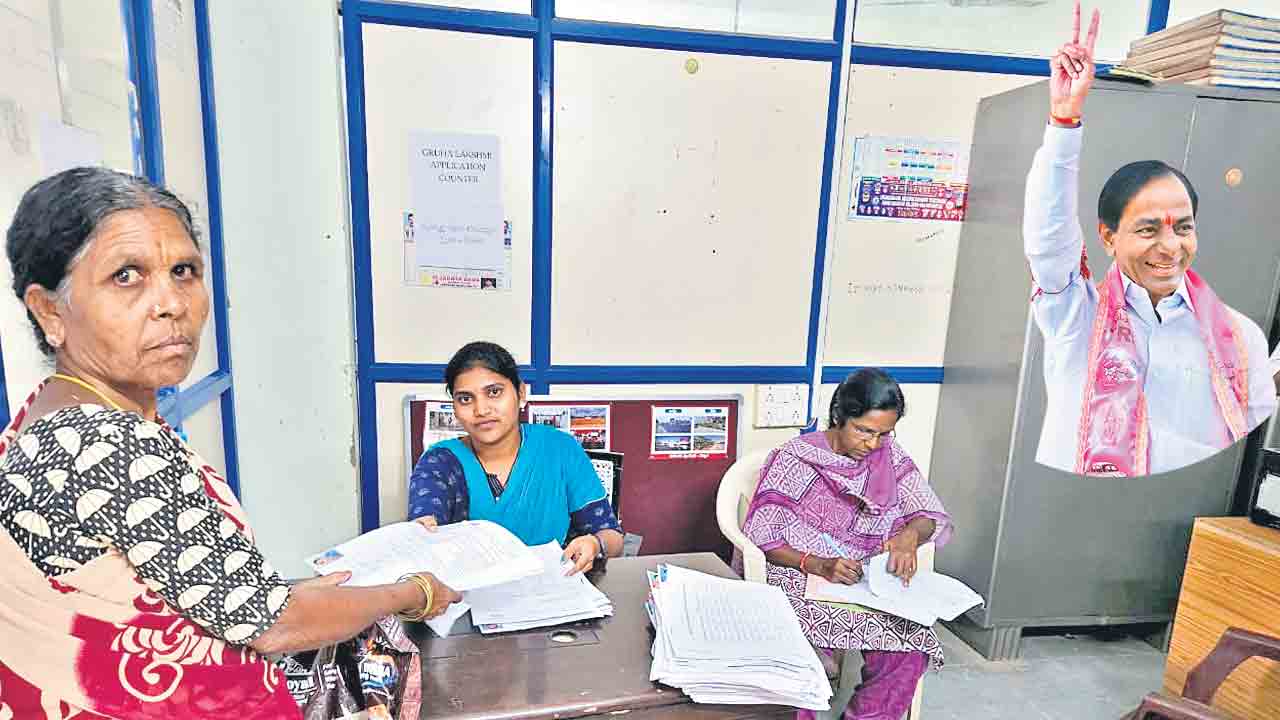 కులవృత్తులకు రూ. లక్ష సాయం నియోజకవర్గానికి 300 మందికి..