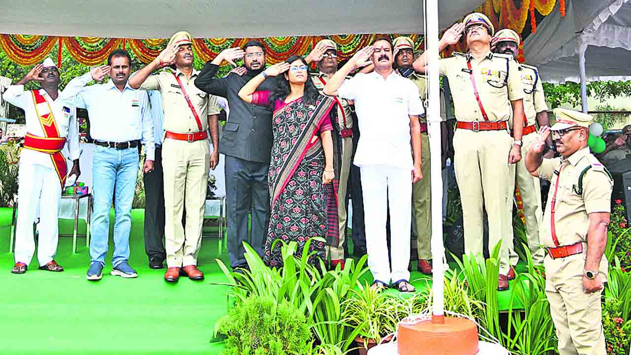 ఘనంగా తిరంగా…