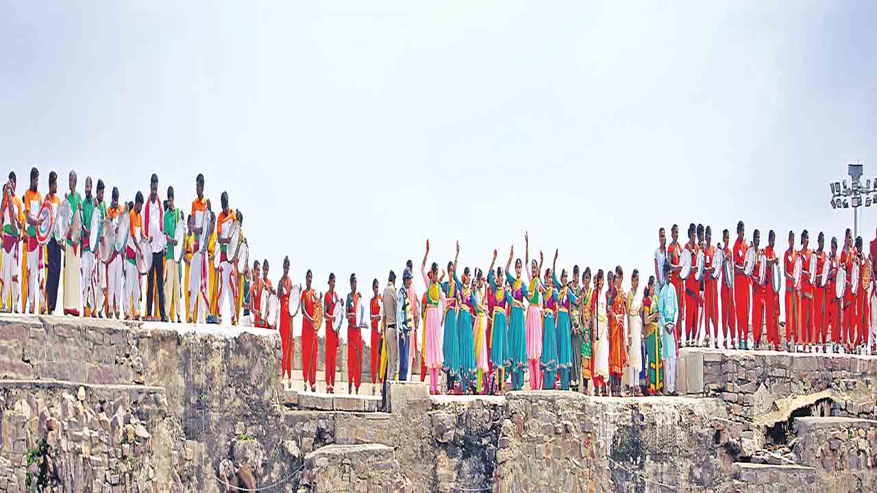 అలరించిన సాంస్కృతిక వేడుకలు