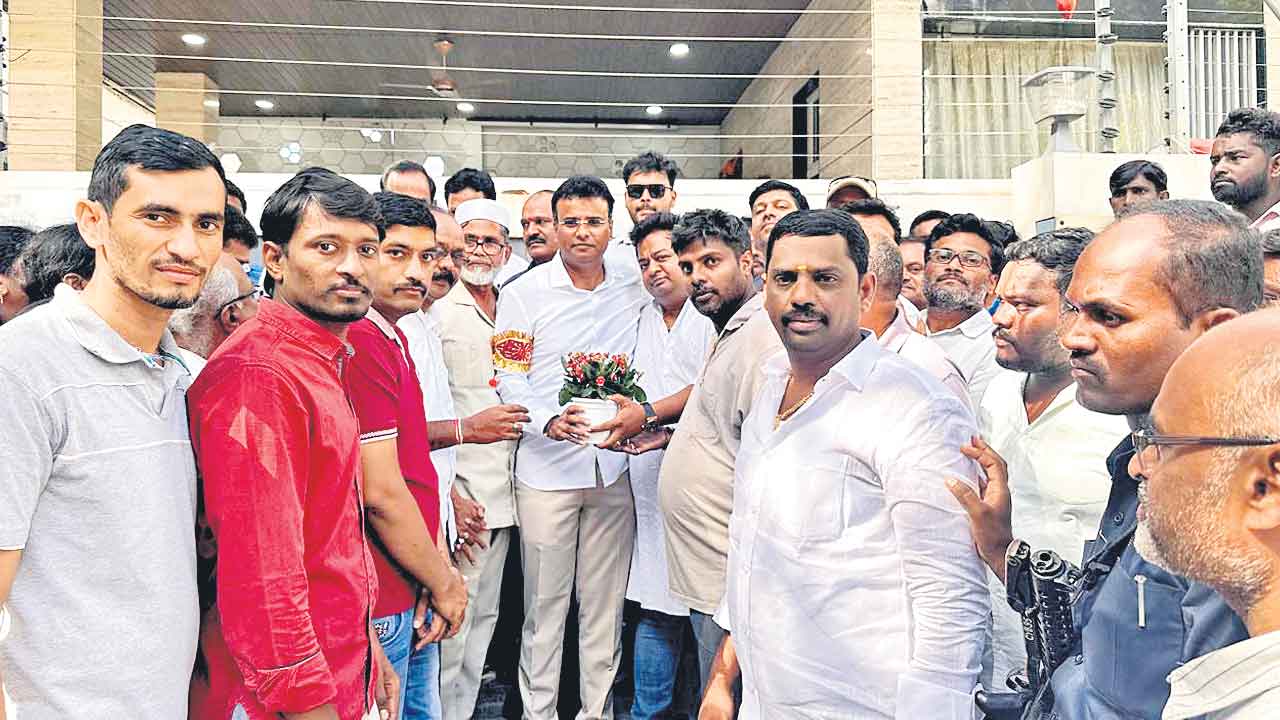 మరోసారి గెలిపించుకుంటాం