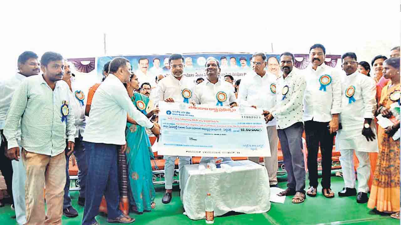 తొమ్మిదేండ్లలోనే అద్భుత ప్రగతి