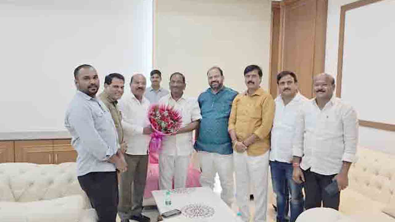 వక్ఫ్‌బోర్డు’ ఉద్యోగుల పదవీ విరమణ వయస్సు పెంచాలి