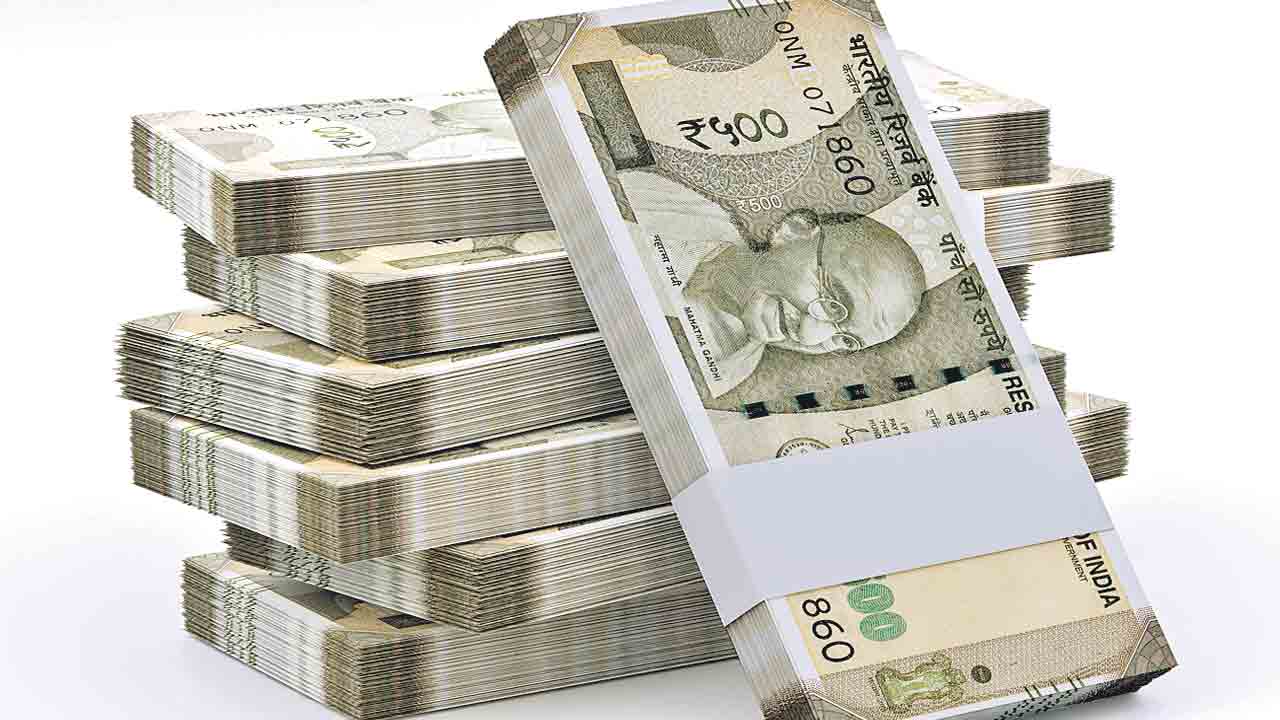 ఒక్కొక్కరి నెత్తిపై 1.1లక్షల అప్పు