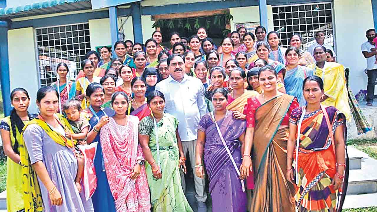 మహిళల ఆర్థిక స్వావలంబనకు చేయూత