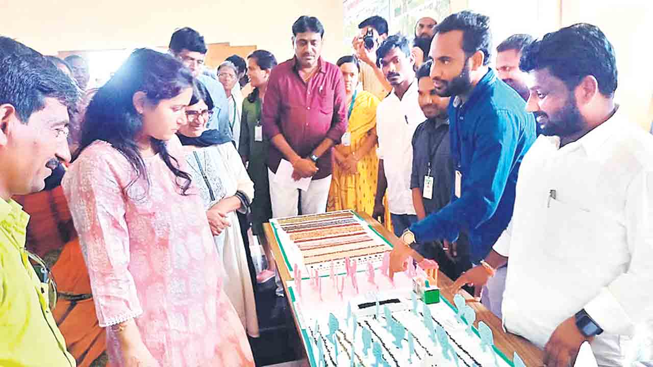 గిరిజన రైతుల అభ్యున్నతికి కృషి