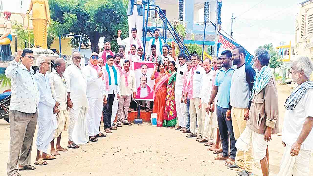 రుణ మాఫీ.. రైతన్న హ్యాపీ