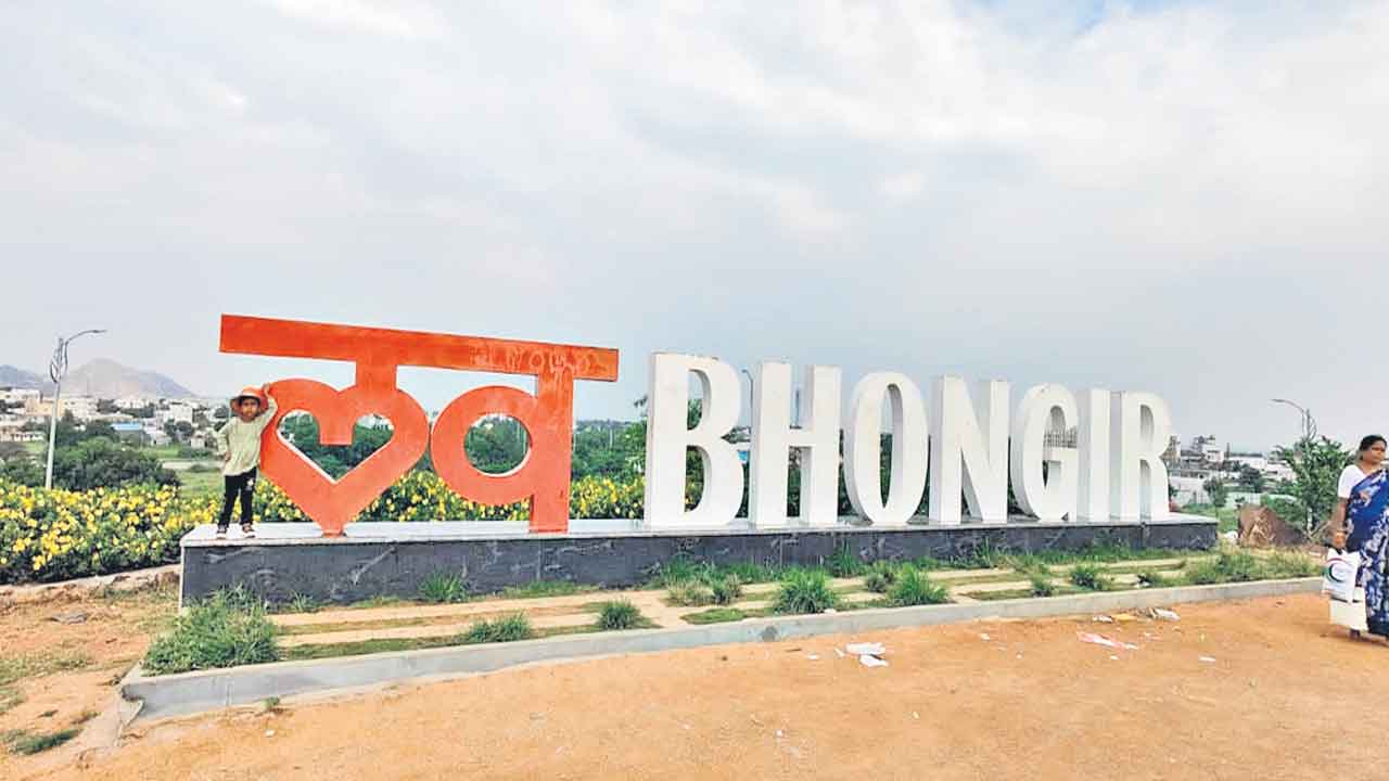 పర్యాటక కేంద్రాలుగా బీబీనగర్‌-భువనగిరి చెరువులు