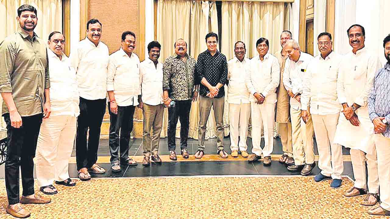 ప్రతిపక్షాల డిపాజిట్లు గల్లంతే