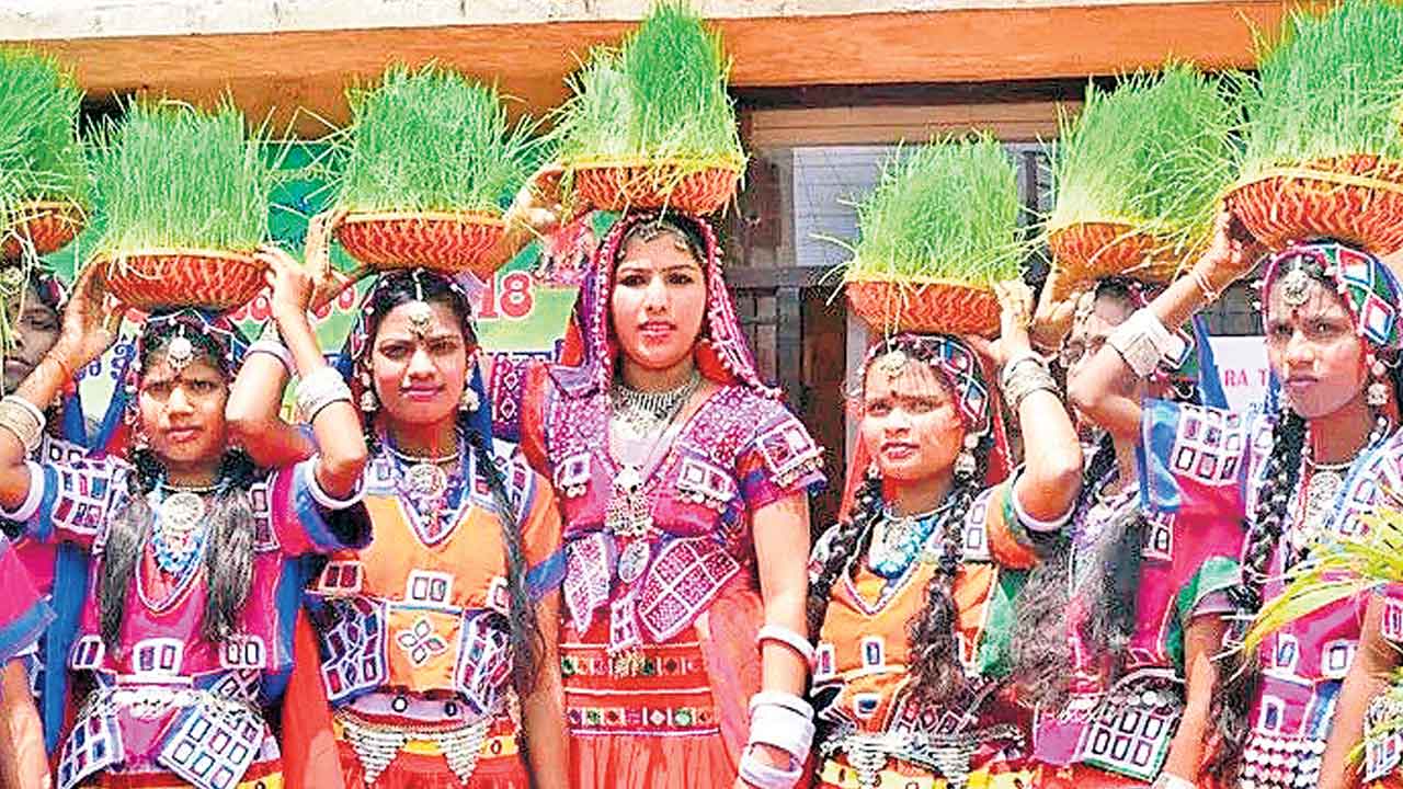 ‘బతుకమ్మ’ తోటిదే తీజ్‌