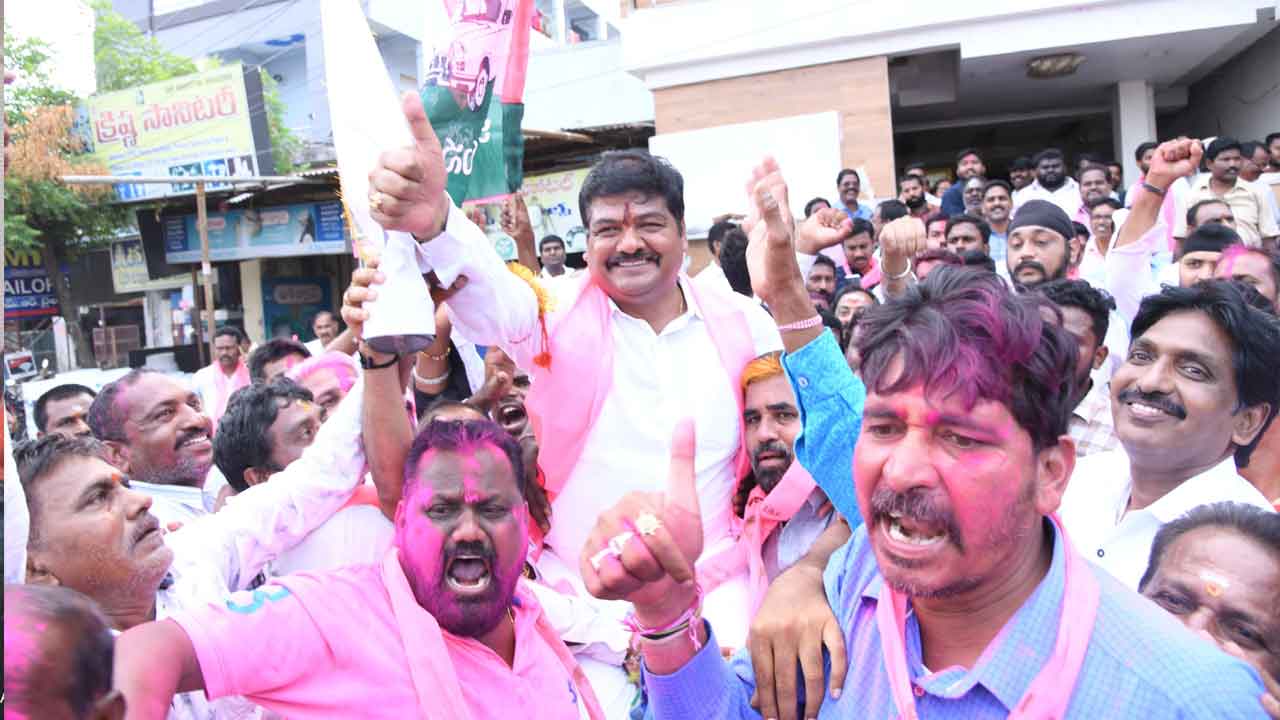 సేవ చేసి మీ రుణం తీర్చుకుంటా