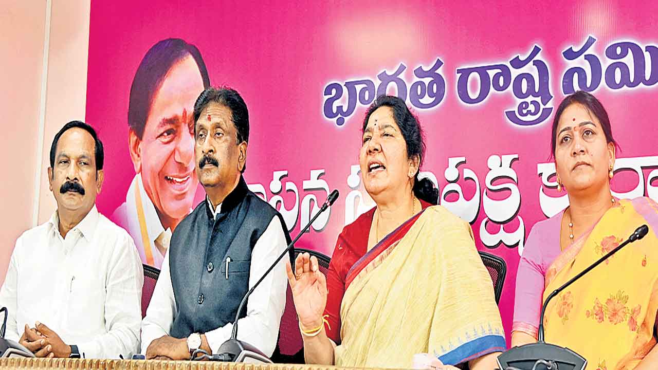 ఎస్సీ, ఎస్టీ డిక్లరేషన్‌ దేశమంతా అమలుచేస్తారా?