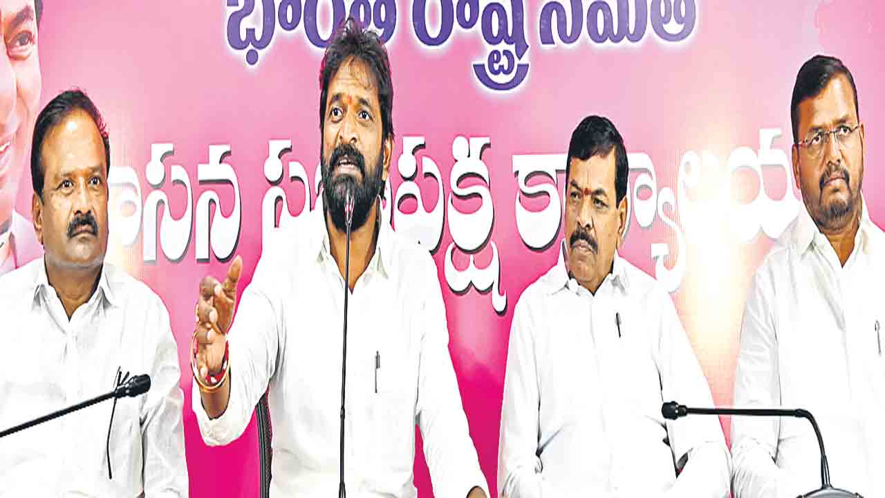 రేవంత్‌కు కార్యకర్తలే పిండం పెడ్తారు