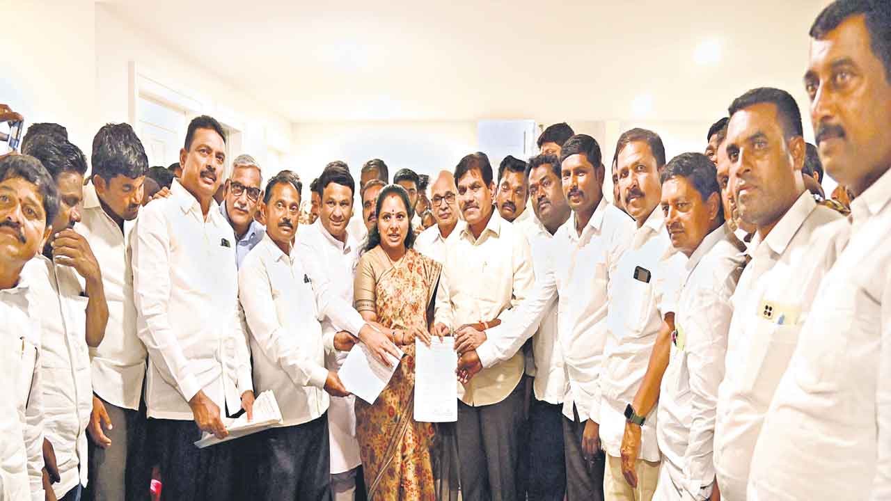 CM KCR |  కారే రావాలి.. కేసీఆరే కావాలి.. కామారెడ్డి నియోజకవర్గంలో బీఆర్‌ఎస్‌ అధినేతకు వెల్లివిరుస్తున్న ప్రజా మద్దతు