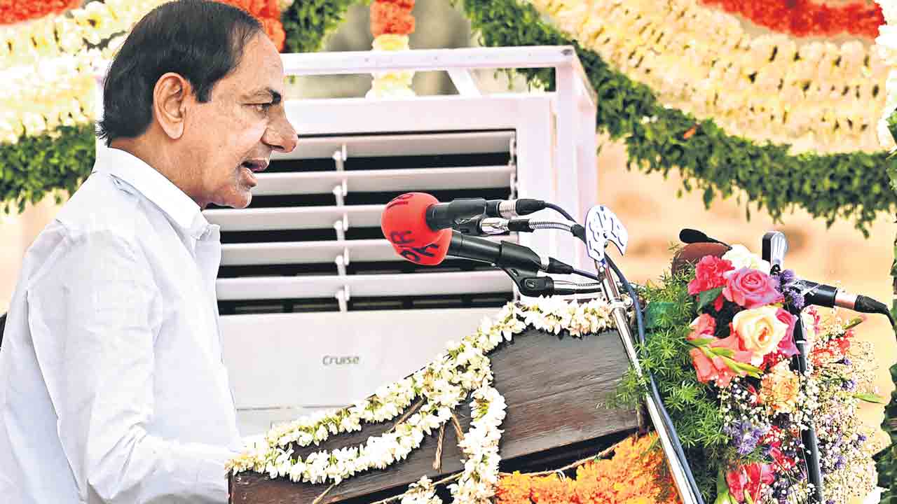 లక్ష బెడ్‌రూం ఇండ్ల పంపిణీకి శ్రీకారం