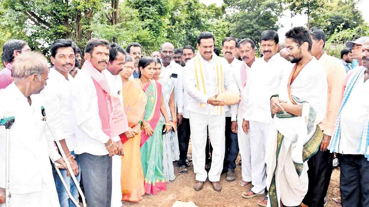 నియోజకవర్గంలో అభివృద్ధి జరగని ఊరు లేదు