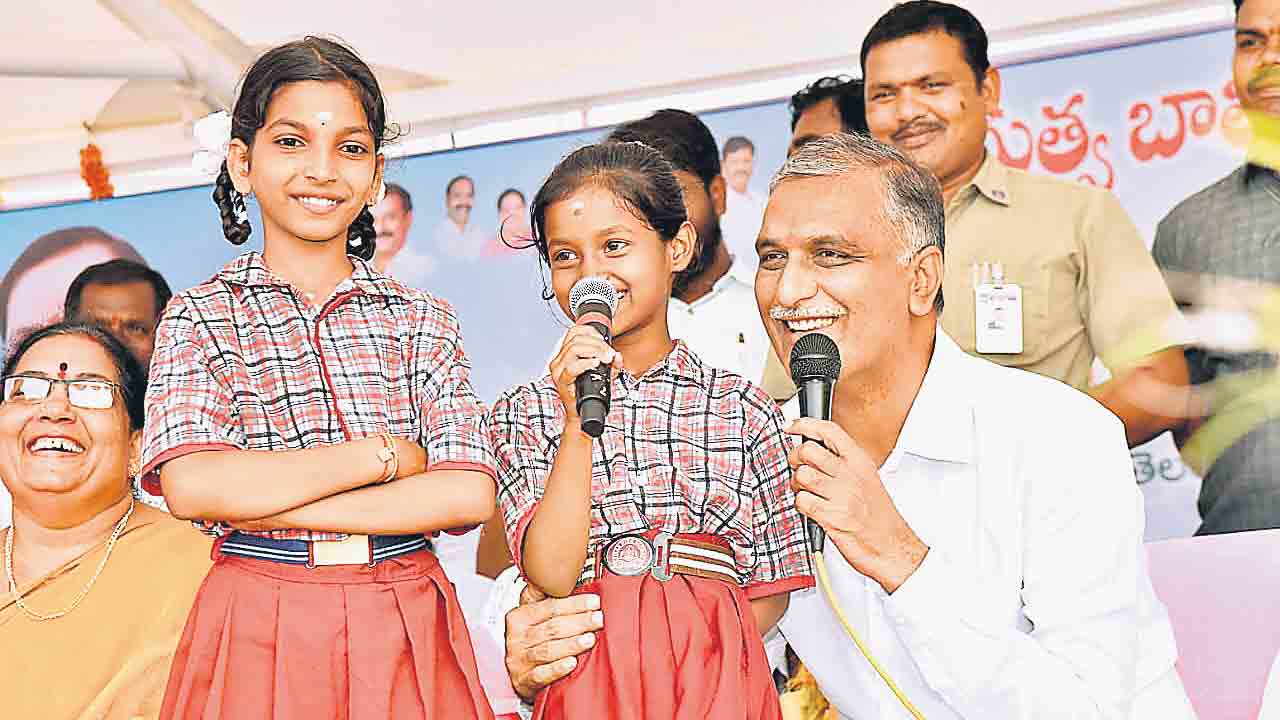 Minister Harish Rao | నాడు కూలి దొరకలే..నేడు కెకిలోల్లు దొరకట్లే: మంత్రి హరీశ్‌రావు