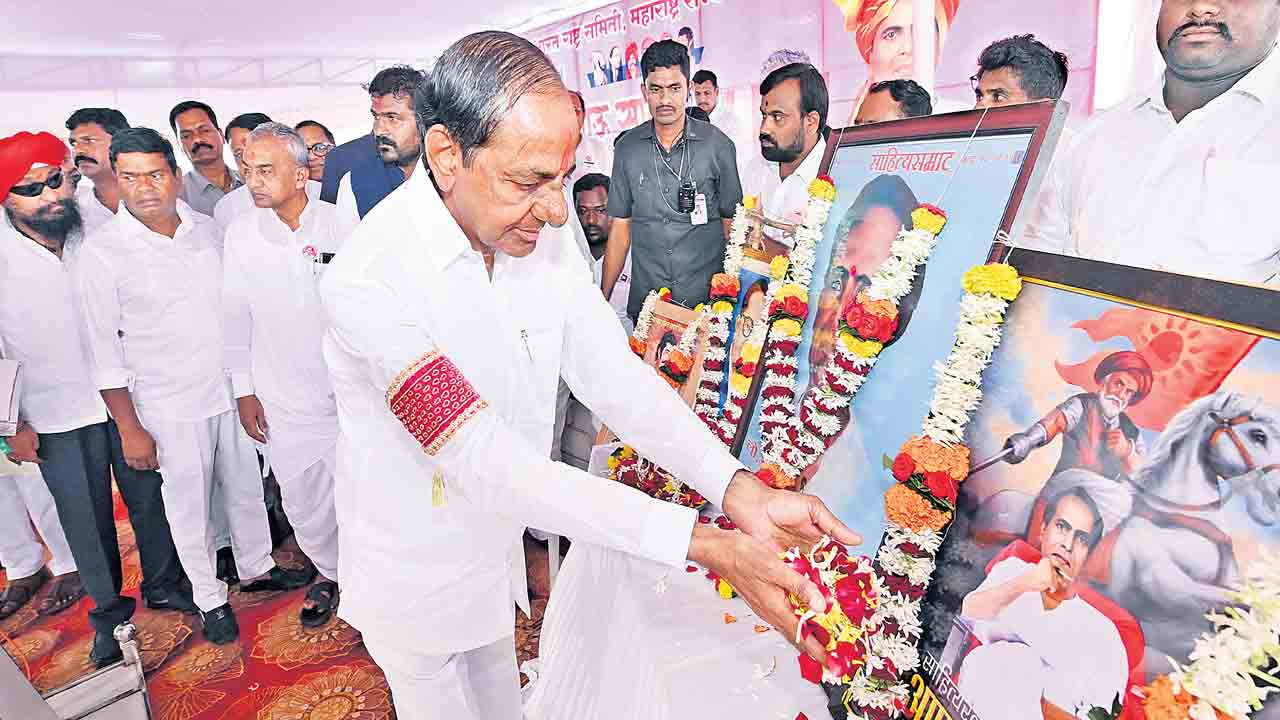 CM KCR | అన్నాభావు సాఠేకు భారతరత్న ఇవ్వాలి.. కేంద్రానికి సీఎం కేసీఆర్‌ డిమాండ్‌
