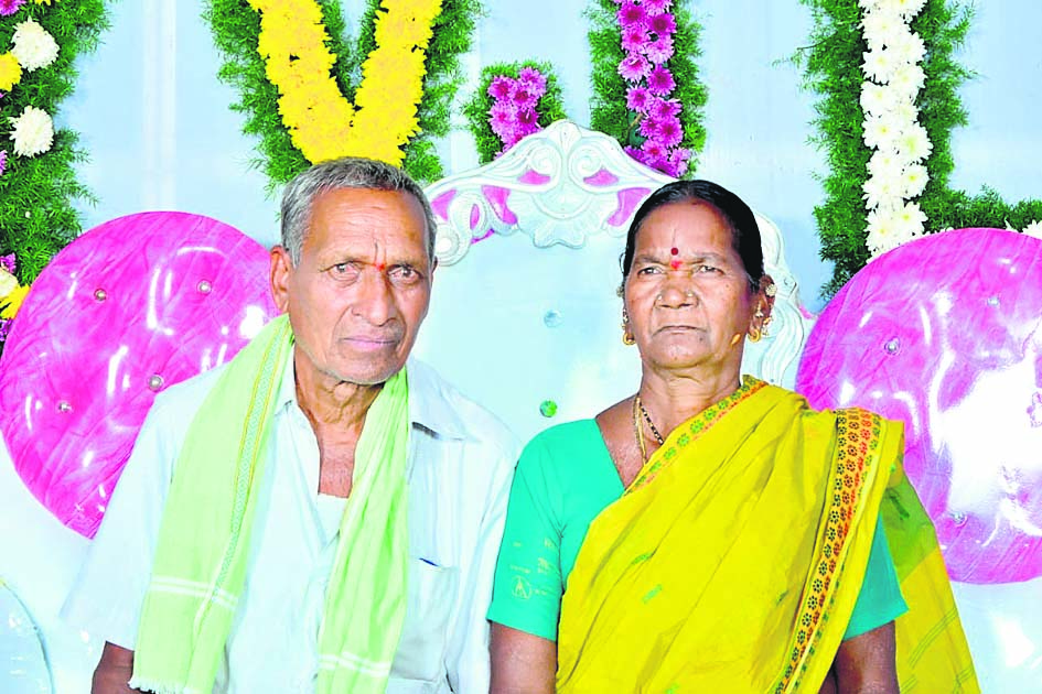 Tragedy | ఫీటున్నర జాగ కోసం వేధింపులు.. వృద్ధ దంపతుల ఆత్మహత్య